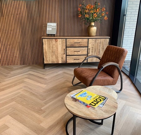 nog een keer verachten Fantasierijk Een houten vloer lakken: Gebruik Trae Lyx parketlak en vloerlak |  Verfwinkel.nl